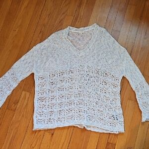 POL Cream V-Neck Sweater, Loose Knit, Pullover, Bell Sleeves, Size Sm, Oversized